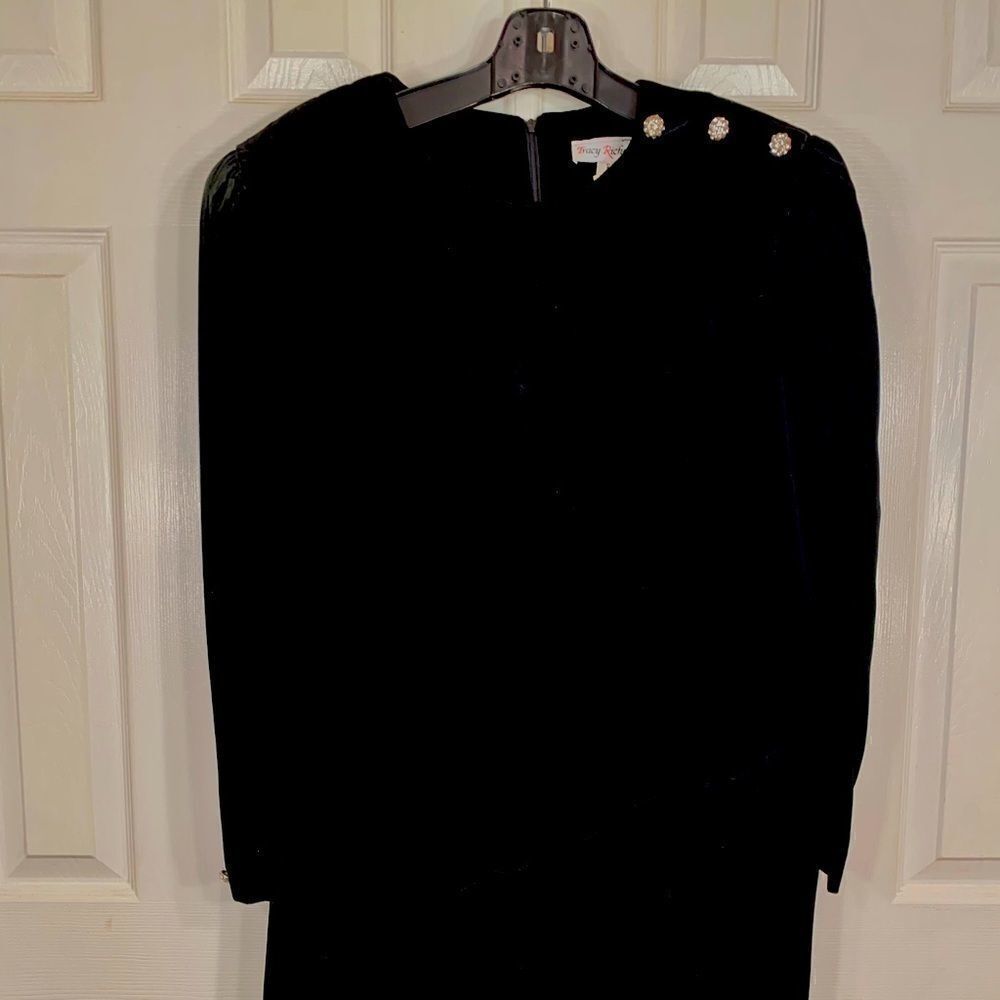 VINTAGE 1980’s BLACK VELVET DROP WAIST SIZE 22.5